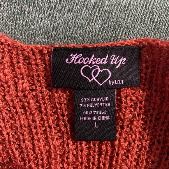 Hooked Up Knitted Cinnabar Tank - Picture 2 of 6